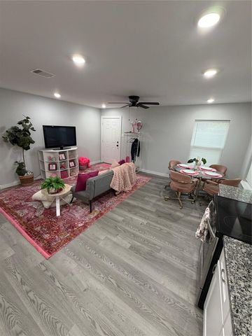 7735 Orebo Street B, Houston, TX 77088