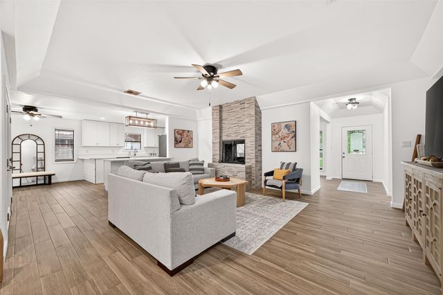 548 Brandon Road, Conroe, TX 77302