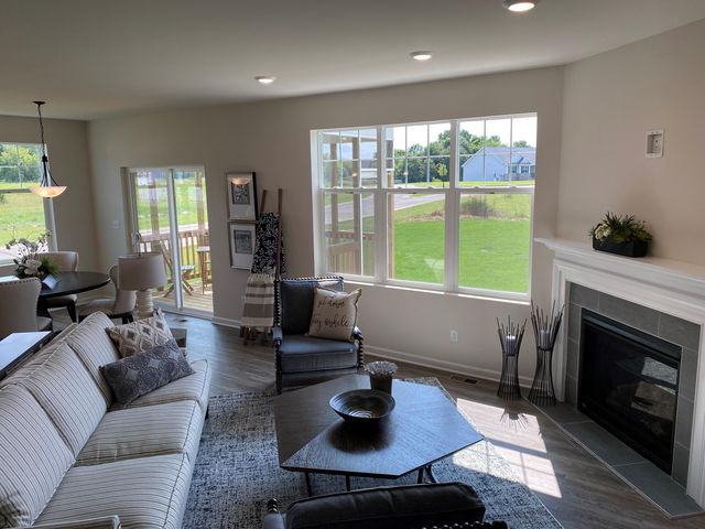 5660 Trail Side Lane 4, Hamburg Twp, MI 48189