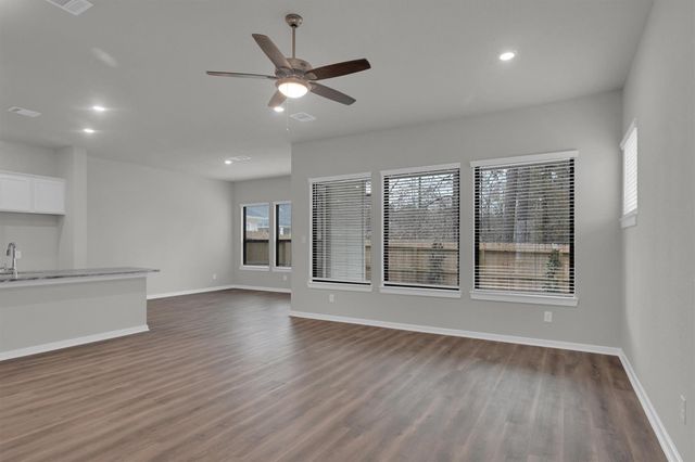 344 Summer Place Drive, Montgomery, TX 77356