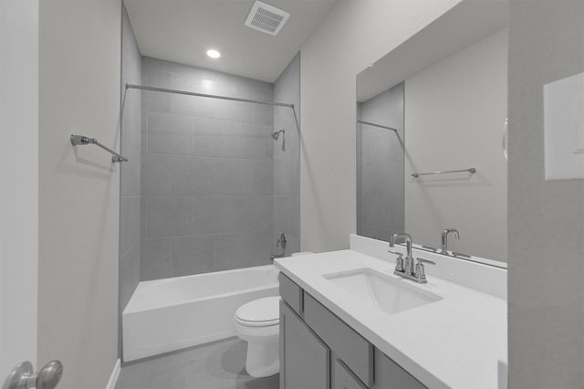 344 Summer Place Drive, Montgomery, TX 77356