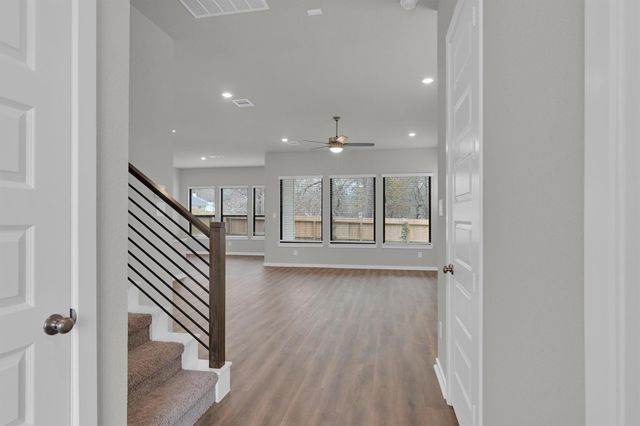 344 Summer Place Drive, Montgomery, TX 77356