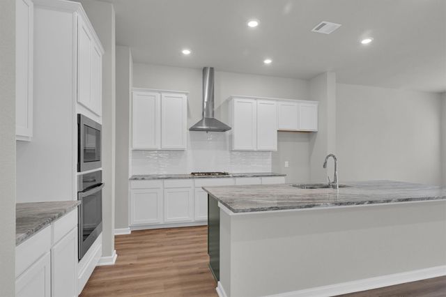 344 Summer Place Drive, Montgomery, TX 77356