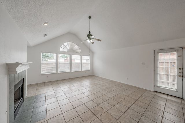4728 Grant Park Avenue, Fort Worth, TX 76137