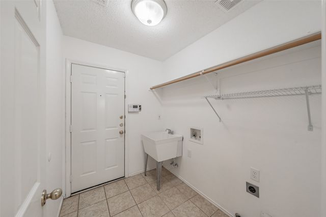 4728 Grant Park Avenue, Fort Worth, TX 76137