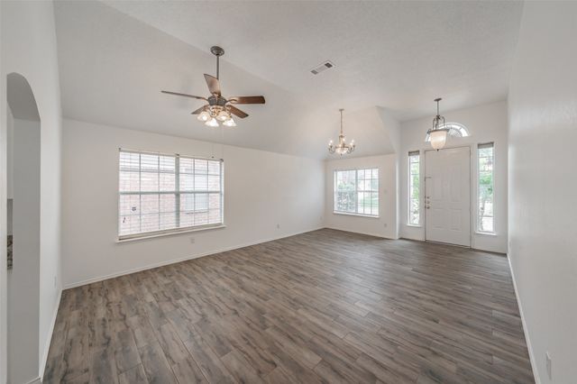 4728 Grant Park Avenue, Fort Worth, TX 76137