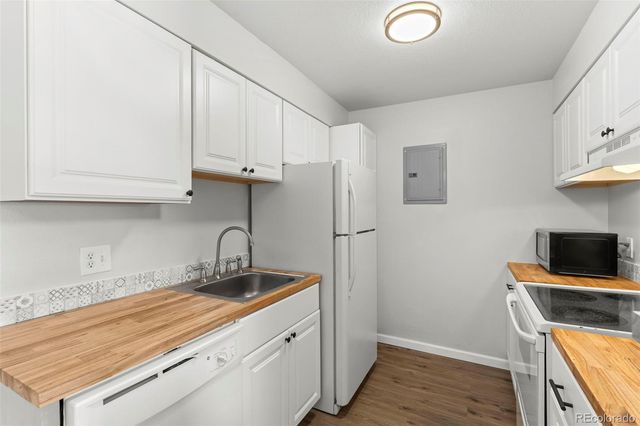 381 S Ames Street F305, Lakewood, CO 80226