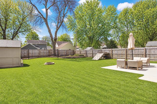 810 10th Avenue SE, Austin, MN 55912