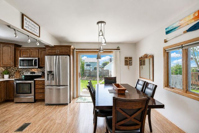 810 10th Avenue SE, Austin, MN 55912