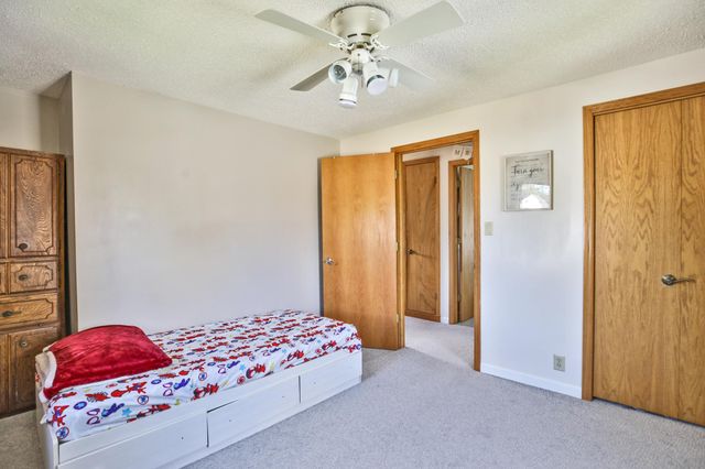 810 10th Avenue SE, Austin, MN 55912