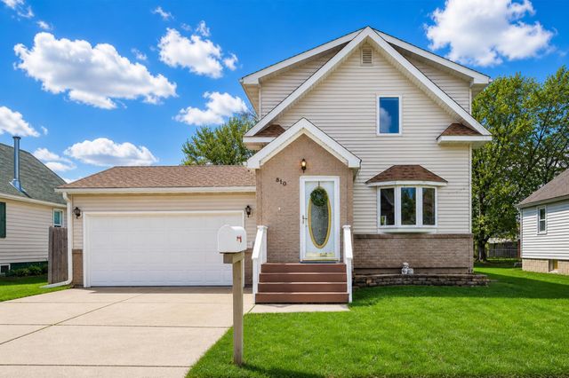 810 10th Avenue SE, Austin, MN 55912