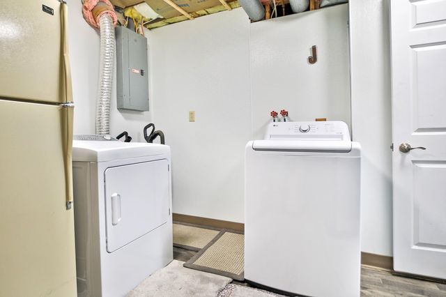 810 10th Avenue SE, Austin, MN 55912