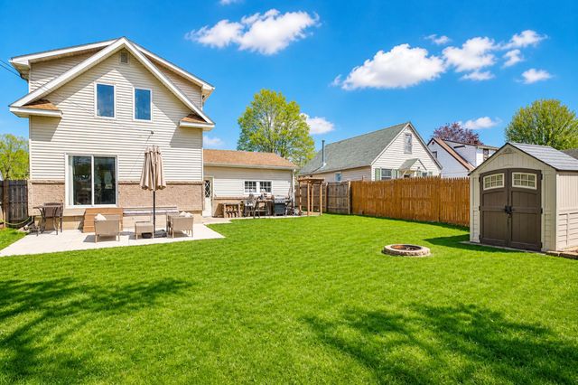 810 10th Avenue SE, Austin, MN 55912