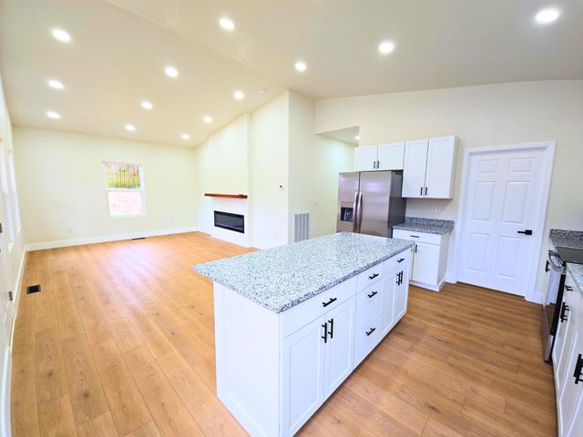 432 Englewood Road, Madisonville, TN 37354