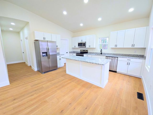 432 Englewood Road, Madisonville, TN 37354