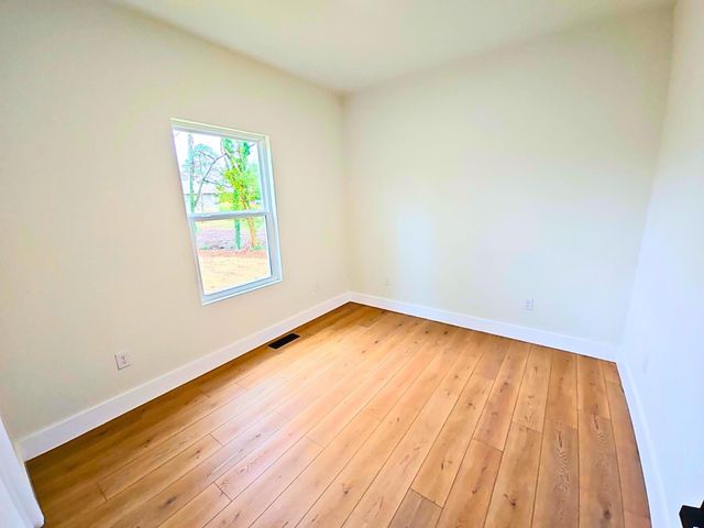 432 Englewood Road, Madisonville, TN 37354