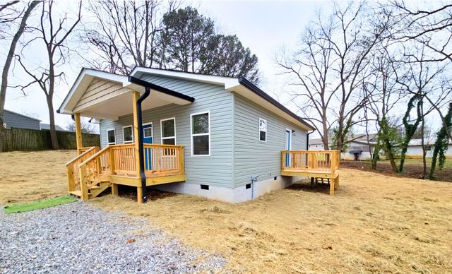 432 Englewood Road, Madisonville, TN 37354