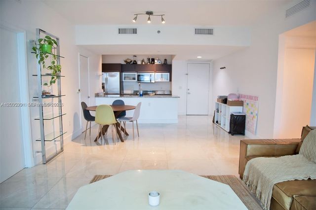 951 Brickell Ave 3007, Miami, FL 33131