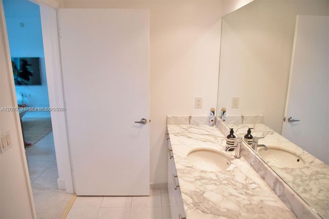 951 Brickell Ave 3007, Miami, FL 33131