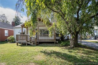 525 N Randolph Avenue, Clarksville, IN 47129
