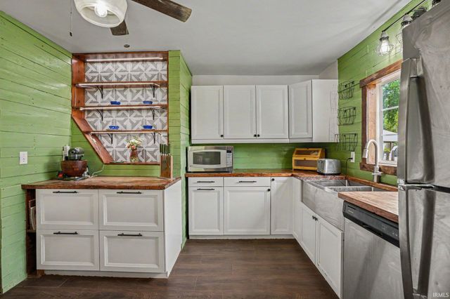 219 W Patterson Street, Lakeville, IN 46536