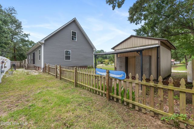 500 Bishop Drive, Hampstead, NC 28443