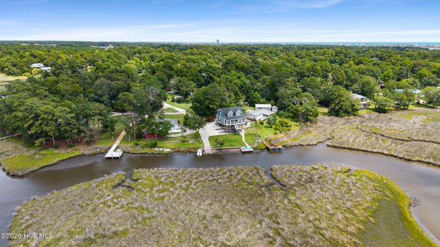 500 Bishop Drive, Hampstead, NC 28443