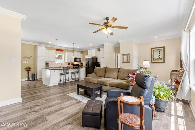 500 Bishop Drive, Hampstead, NC 28443