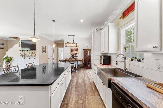 500 Bishop Drive, Hampstead, NC 28443