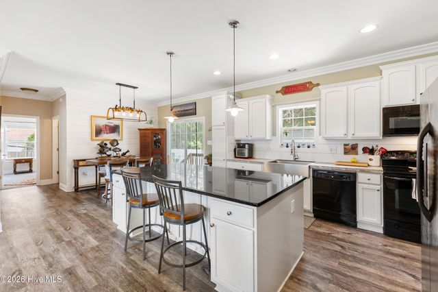500 Bishop Drive, Hampstead, NC 28443