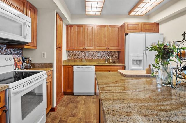 401 NW 39TH ROAD 401C, Gainesville, FL 32607
