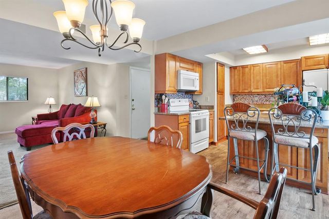 401 NW 39TH ROAD 401C, Gainesville, FL 32607