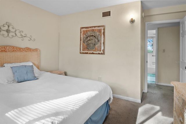 401 NW 39TH ROAD 401C, Gainesville, FL 32607