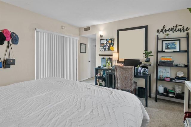 401 NW 39TH ROAD 401C, Gainesville, FL 32607