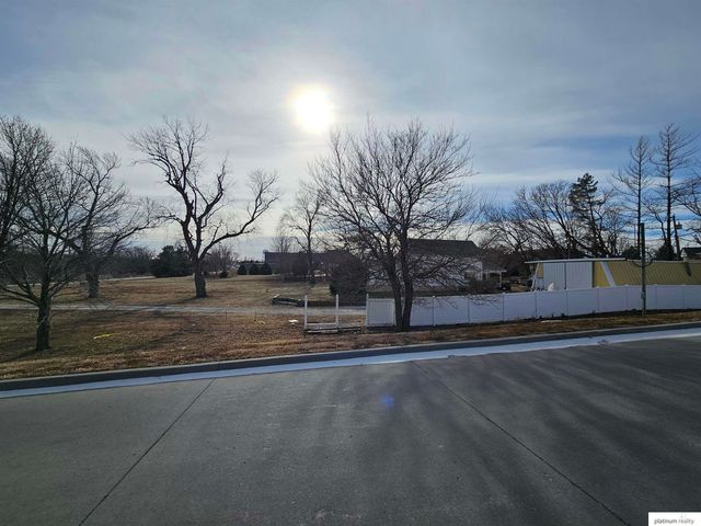 10612 S 204 Street, Gretna, NE 68028