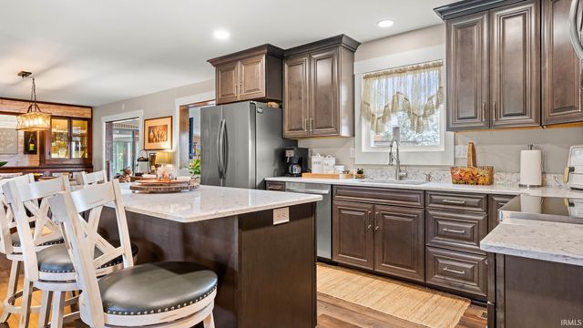 2754 US HWY 50 E, Bedford, IN 47421
