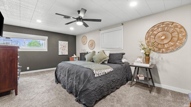 2754 US HWY 50 E, Bedford, IN 47421