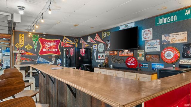 2754 US HWY 50 E, Bedford, IN 47421