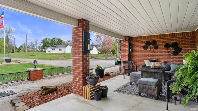 2754 US HWY 50 E, Bedford, IN 47421