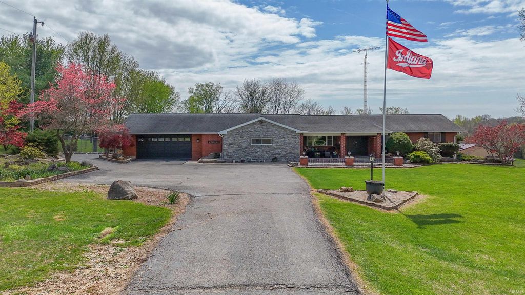 2754 US HWY 50 E, Bedford, IN 47421