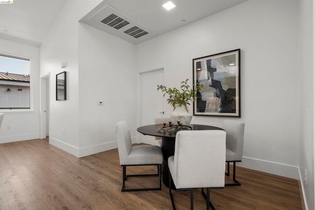 1545 32nd St 314, Oakland, CA 94608