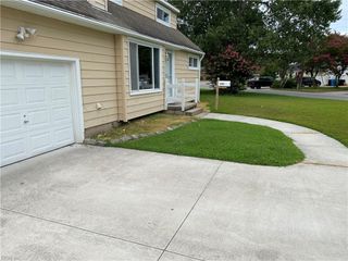 3141 Manatee DR, Virginia Beach, VA 23464