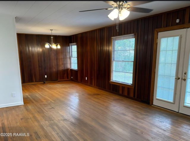 2418 N University Avenue, Lafayette, LA 70507