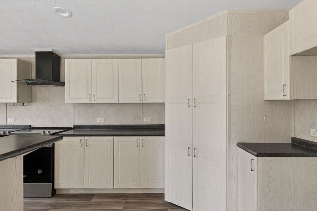 154 Firefly Drive, Springtown, TX 76082