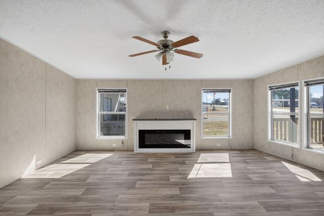 154 Firefly Drive, Springtown, TX 76082