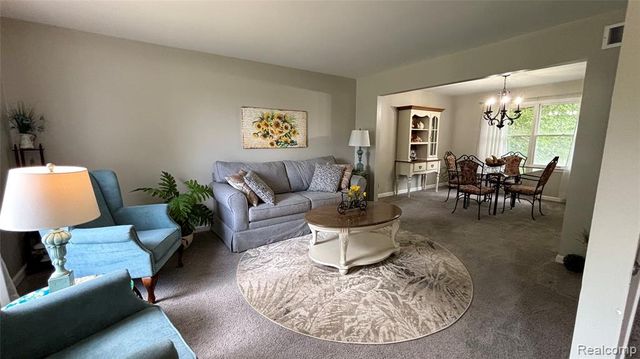 44783 Lake Crest Drive, Van Buren, MI 48111