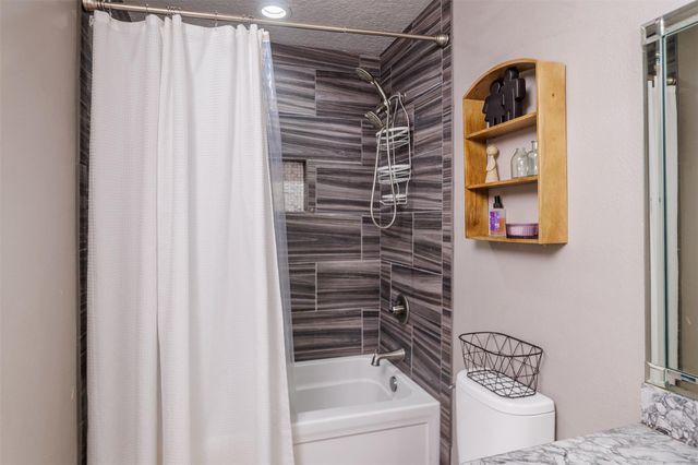 6625 Windwood Lane, Beaumont, TX 77706