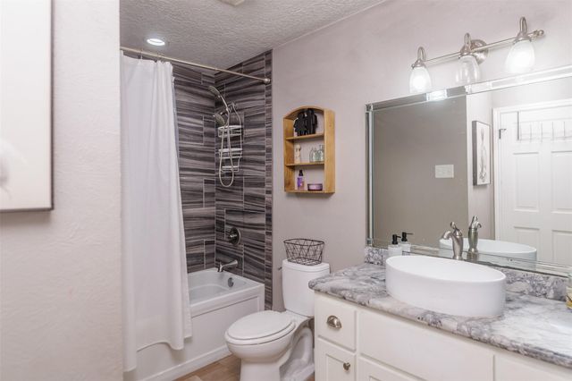 6625 Windwood Lane, Beaumont, TX 77706