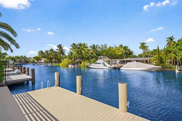 895 NE 76th St, Miami, FL 33138
