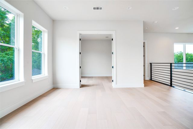 7614 Linwood Avenue, Dallas, TX 75209